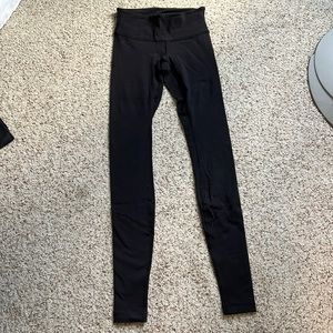 Lululemon Wunder Under (original style) - Size 2